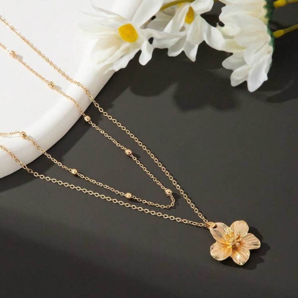 New floral style layered  necklace